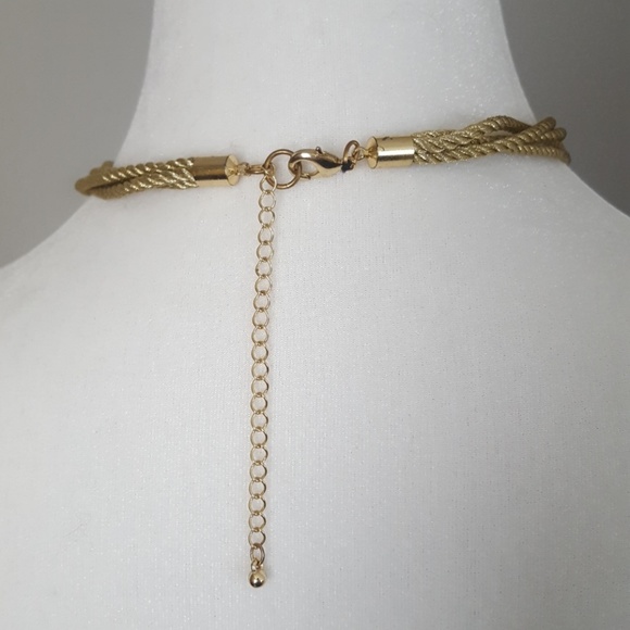 Seashell Pendant Necklace - Picture 4 of 5